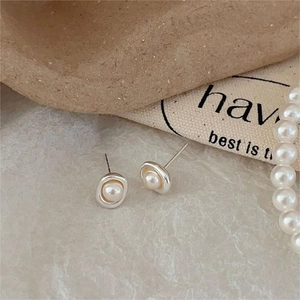 Boucles d'oreilles perles en argent sterling 925 avec cadres métalliques texturés