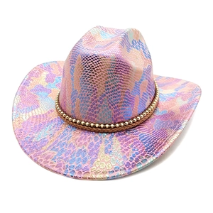 Chapeau de cowboy holographique à motif serpent métallique et ruban de perles dorées