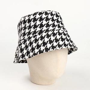Classic black and white houndstooth bucket hat for women in warm autumn winter fabric