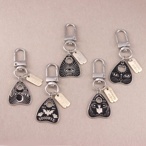 Punk Goth Zinc Alloy Keychain Ouija Board Planchette Black Heart Cat Bat Eye Mysterious Pendant Hanging Jewelry Gift