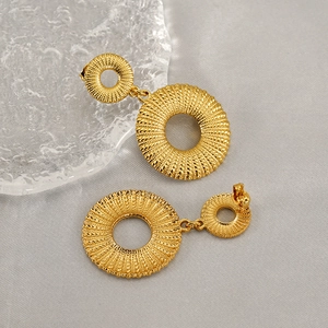 18K gold plated double hoop earrings with elegant woven texture in vintage style