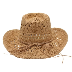 Détail du tissage de paille ajouré et du nœud en corde sur le chapeau