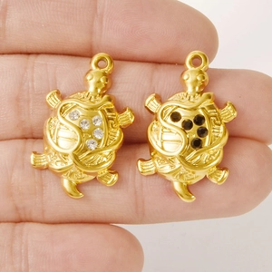18k gold plated 304 stainless steel turtle pendants with clear and black crystal stones