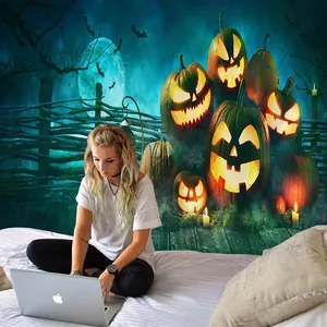 Detail van het Halloween-wandtapijt met gloeiende pompoenen en vleermuizen als decor