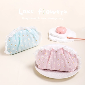 Sweet French style daisy cosmetic bag with delicate white lace trim for makeup storage