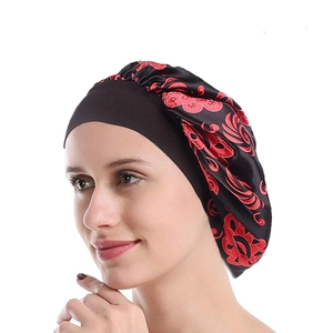 Bonnet de nuit floral en satin avec large bande élastique et motif de fleurs rouges de luxe