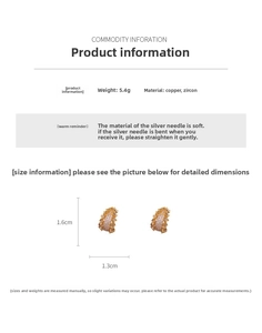 Détail des boucles d'oreilles créoles en zircon doré avec tiges en argent et mesures