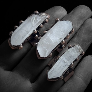 Vintage Natural White Crystal Hexagonal Column Raw Stone Open Ring Bronze Adjustable Handmade Bohemian Statement Finger Ring