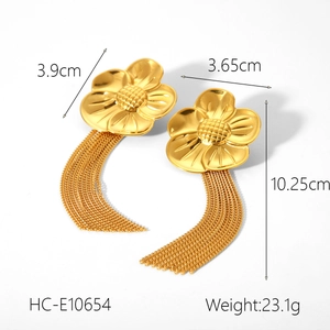 Detailed size specifications for gold sunflower tassel earrings with butterfly motifs