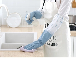 Blue latex kitchen gloves featuring anti-slip texture and winter deer pattern sleeves