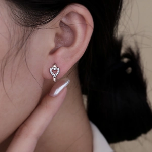 S925 silver geometric heart hoop earrings with sparkling cubic zirconia inlay