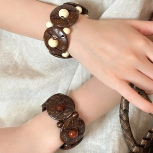 Bohemian coconut shell and wooden beaded elastic bracelet with vintage ethnic style