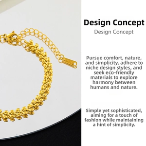 Detail of 18K gold wheat chain bracelet with lobster clasp and extension link