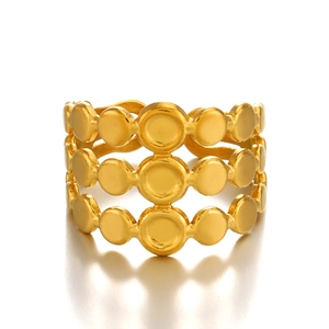 Anello in acciaio inossidabile placcato oro con design geometrico a triplo strato