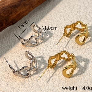 Minimalist C-shaped chain knot earrings in 18K gold and silver stainless steel