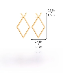 Specifiche dettagliate di dimensioni e peso per questi orecchini geometrici minimalisti