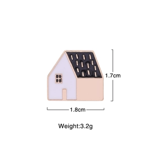 French style house brooch in white and beige enamel with size and weight dimensions