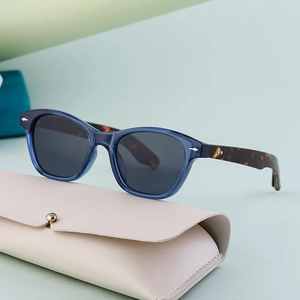 Retro square blue sunglasses with tortoiseshell temples and premium leather case