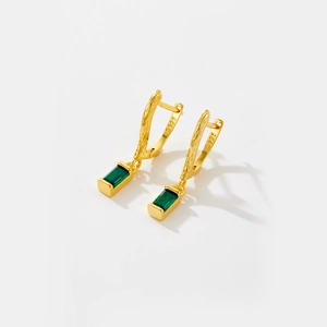 S925 sterling silver earrings with gold plating and emerald green rectangular gemstones
