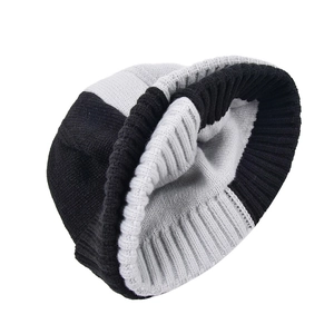 Winter two-tone knitted beanie in black and gray with thick ribbed cuff for men and women