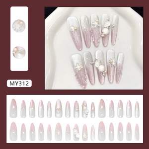 Unghie finte 3D tema oceano con glitter occhio di gatto, stelle marine e perle