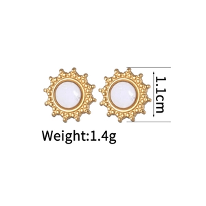 Detail view of sunflower heart studs showing 1.1cm diameter and 1.4g weight specifications