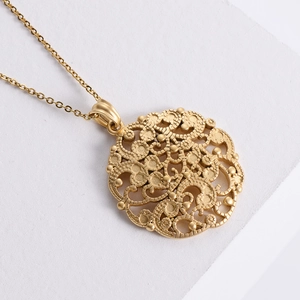 Luxurious 18K gold-plated stainless steel necklace with round hollow mandala flower pendant