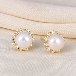 Elegant S925 silver stud earrings with white round pearl and sparkling zircon halo