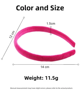 Macro detail of rose red velvet headband with dimensions 12cm x 14cm and 1.5cm width