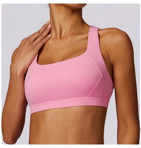 Dettaglio del retro del reggiseno sportivo rosa in tessuto elastico di supporto