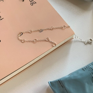 Minimalist S925 sterling silver chain bracelet with round geometric link accents