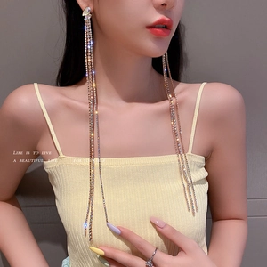 Boucles d'oreilles pendantes à longs glands en strass doré champagne pour soirées