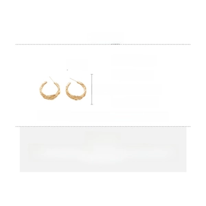 Detailed view showing product dimensions of gold pleated texture silver needle earrings