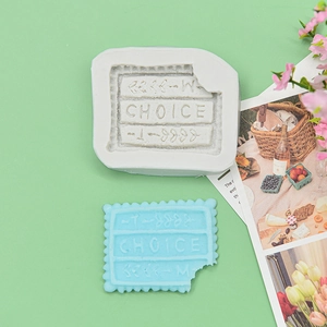 Moule silicone en forme de biscuit avec texte CHOICE pour chocolat et décoration gâteau