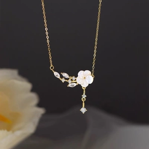 S925 Sterling Silver Mother Of Artificial Pearl Flower Pendant Necklace French Style Elegant Floral Leaf Tassel Jewelry For Women