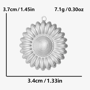 Size and weight specifications for 304 stainless steel retro flower pendant charm