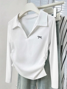 Weißes Langarm-Polo-Top mit Schleifenstickerei und seitlicher Raffung für Damen