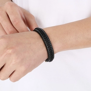 Bracelet minimaliste en cuir tressé noir pour homme avec fermoir magnétique en acier