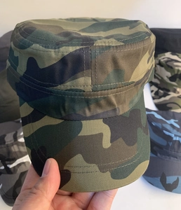 Detail van klassieke jungle camouflage legerpet in duurzame twill katoenen stoffen