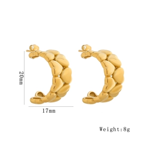 Golden stainless steel C-shaped earrings with overlapping 3D hearts, 20mm height