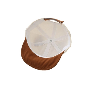 Casquette bébé panda avec coutures intérieures et sangle de réglage à l'arrière