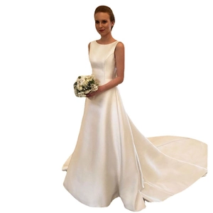 Minimalist satin wedding dress with round neck, sleeveless design and elegant back bow