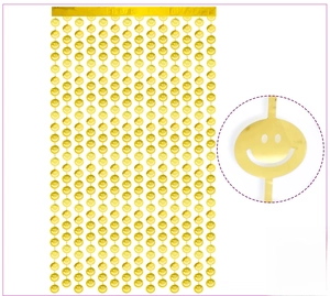 Dettaglio della tenda dorata con paillettes a forma di sorriso per sfondi per feste