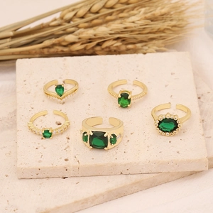 Vintage Emerald Green Zircon Ring Gold Plated Copper Open Adjustable Elegant Jewelry For Women Fashion Accessory