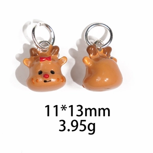 Detailed view of reindeer charm showing 11x13mm size and 3.95g weight for DIY beads