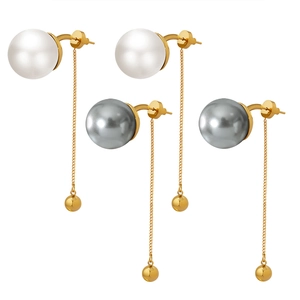 Boucles d'oreilles pendantes dorées avec perles blanches et grises et chaînes fines