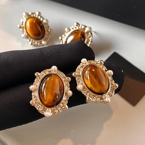 Boucles d'oreilles rétro en œil de tigre avec perles pour une mode hiver élégante