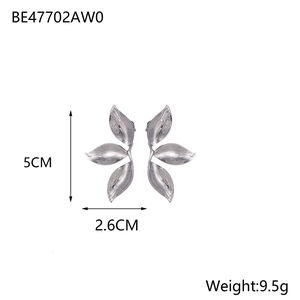 Detailed view of silver leaf earrings with dimensions: 5cm height and 2.6cm width