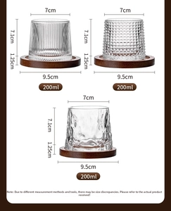 Detailed size chart showing 200ml whiskey glass dimensions with wooden base specifications