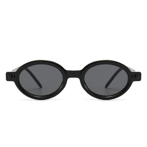 Classic black oval sunglasses with UV protection for men and women with polished frames